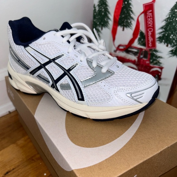 acics gel-1130 with midnight - Picture 1 of 4